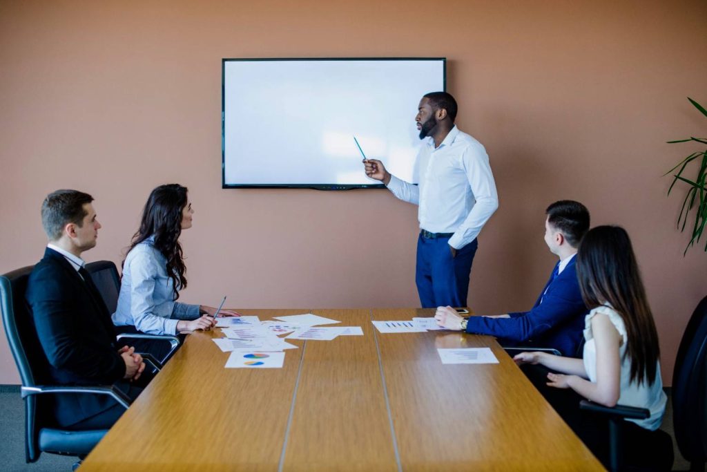 african entrepreneurs sharing his business ideas with investors